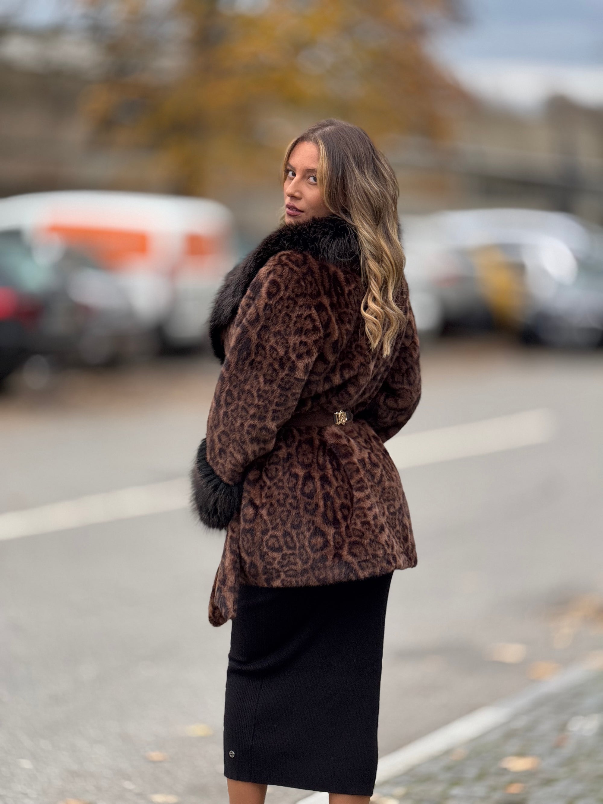 CASACO ROBERTA BIAGGI PÊLO ANIMAL PRINT