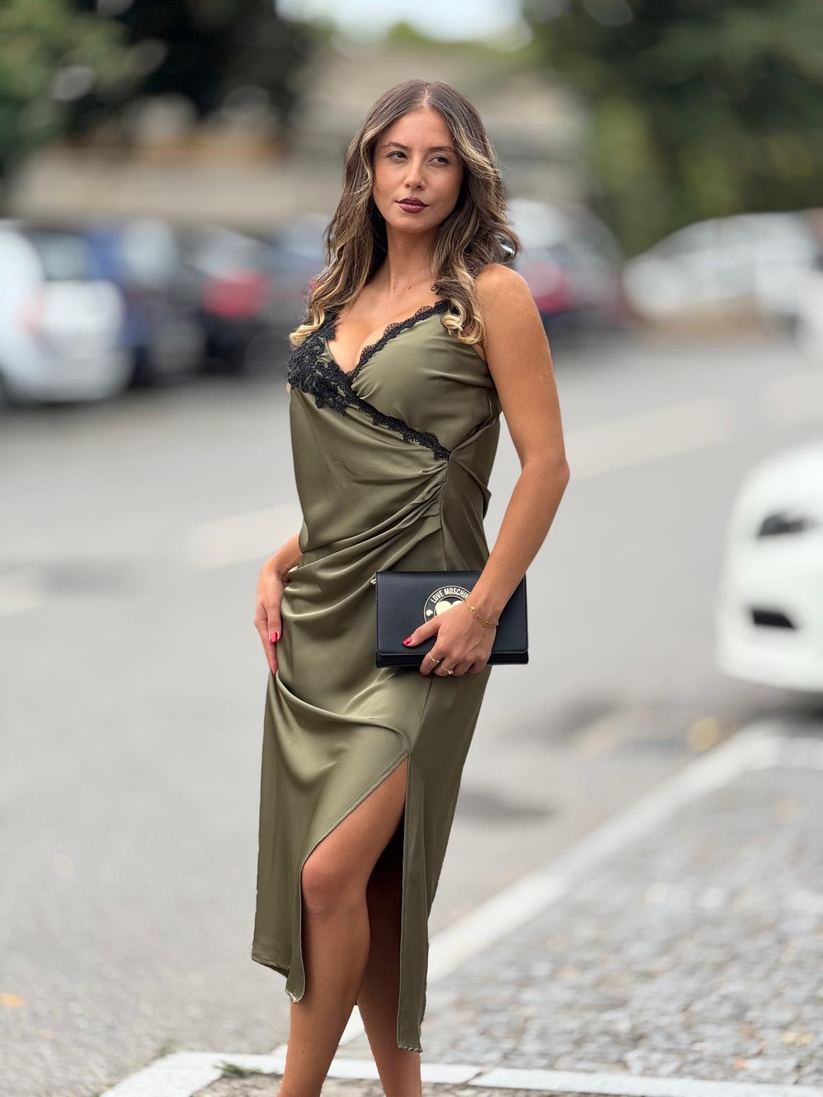 VESTIDO RINASCIMENTO ACETINADO