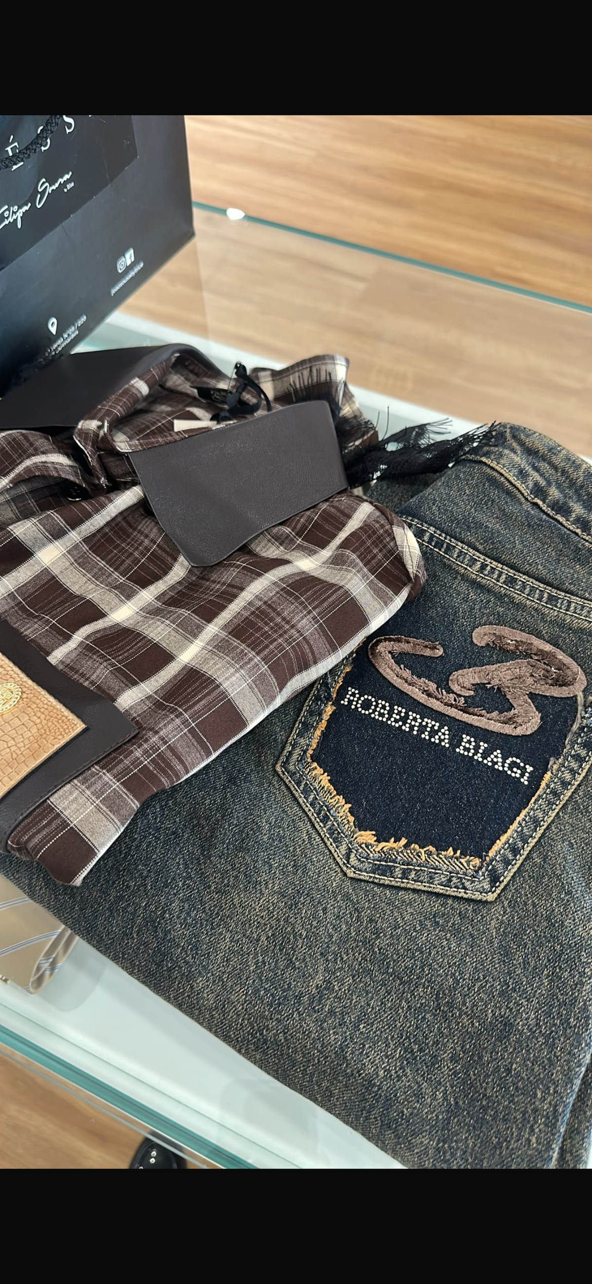 Camisa TU calça 42