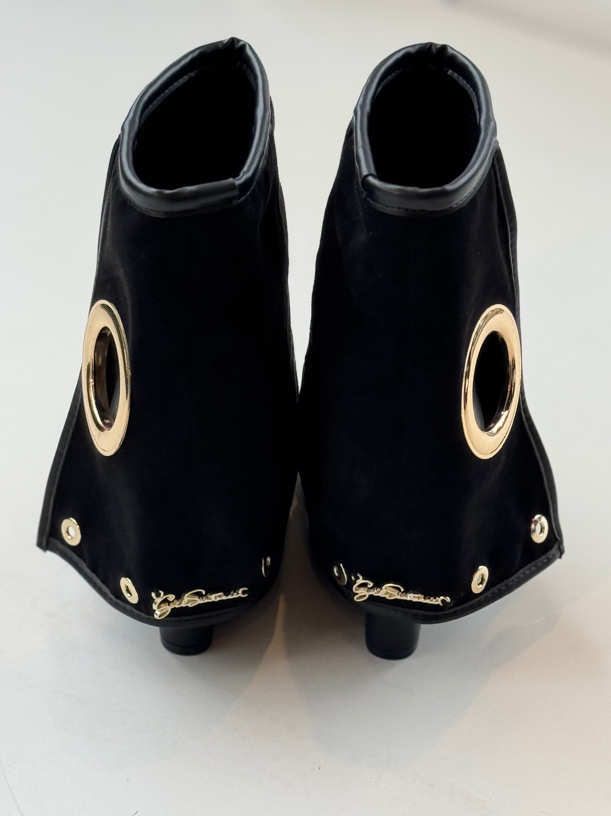 BOTIM GIL SANTUCCI COM ARGOLAS